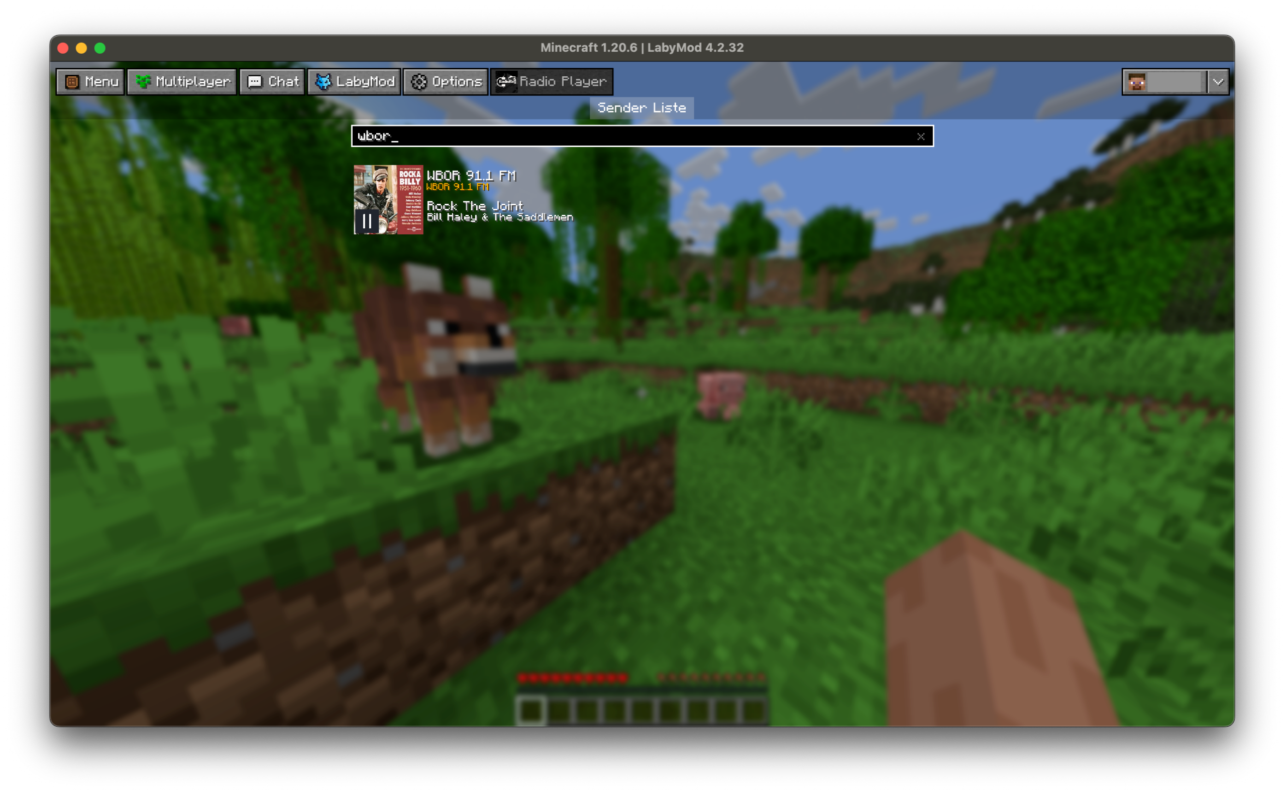 Minecraft screenshot showcasing WBOR being played using the RadioReg mod